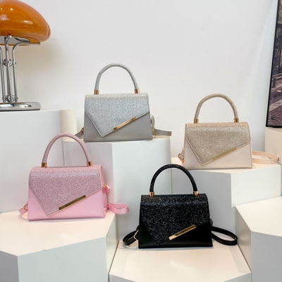 2025 Autumn and Winter New Shoulder Bag Western Style Elegant Bright Diamond Crossbody Bag Niche Design Elegant Small Square Bag for Women_img_3