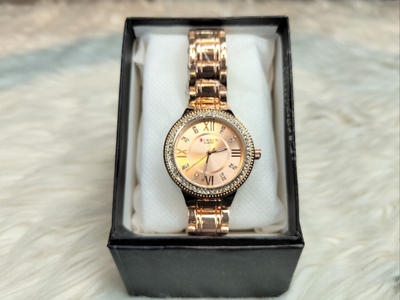 Elegant Crystal Dial Ladies Watch_img_14